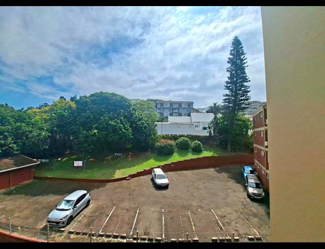 2 BEDROOM APARTMENT FOR SALE IN GLENWOOD